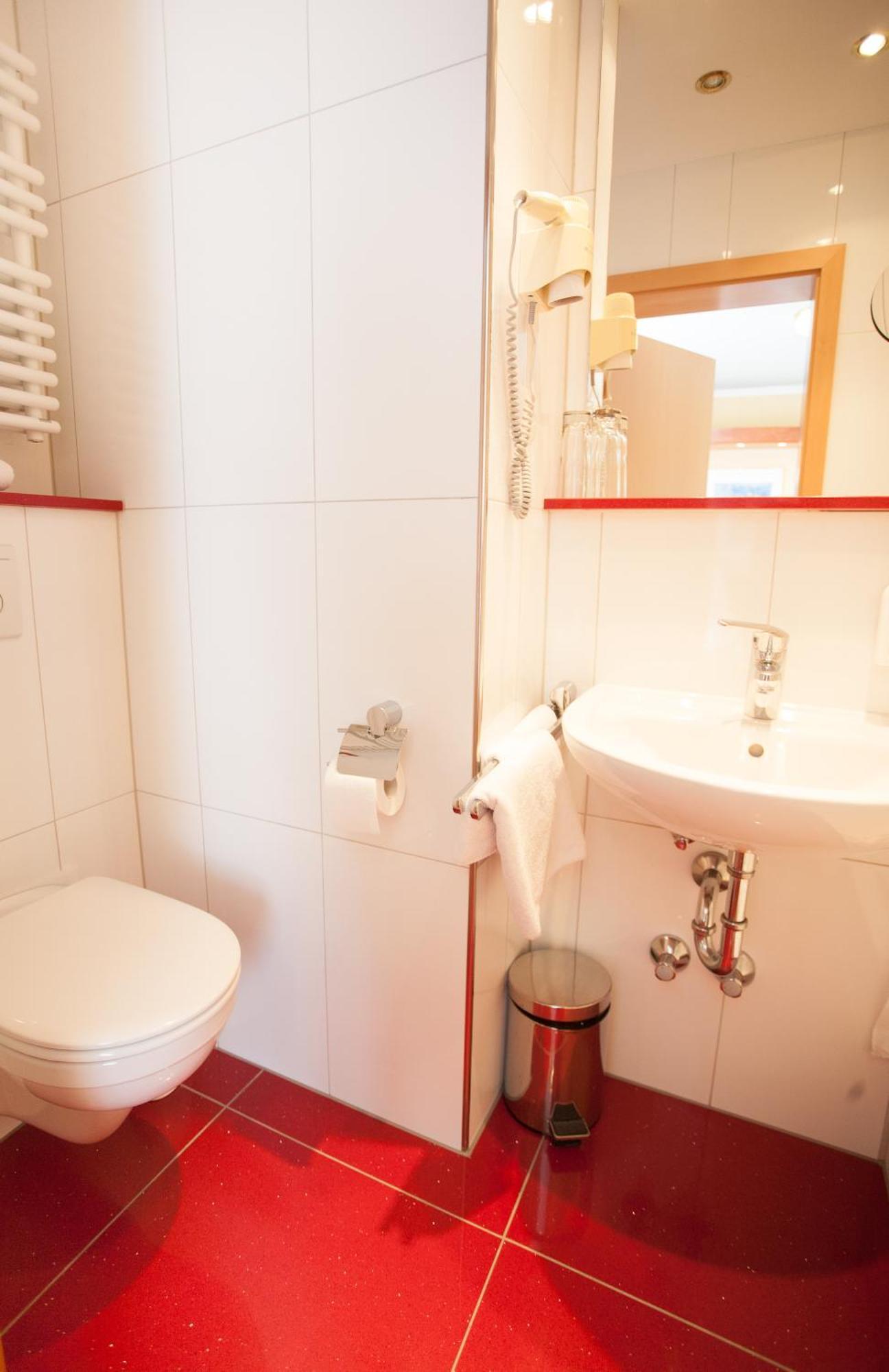 Hotel Restaurant Zur Post Lohfelden Екстер'єр фото
